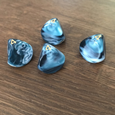 Dé 4 faces - Lecture Haute - Typhoon  - Impact Miniatures