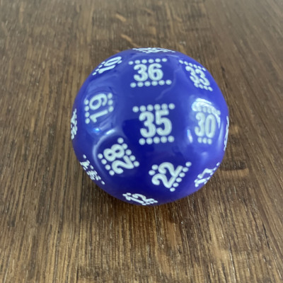 Dés Atypiques - D36  - Pourpre - Blanc -  Impact Miniatures