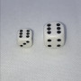 Dés classiques opaque - Blanc - Noir - Chessex