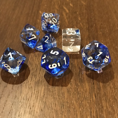 Chessex - Signature - Nebula - Bleu sombre  - Set 7 dés - CHX 27466