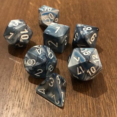 Chessex - Signature - Lustrous - Ardoise  - Set 7 dés - CHX 27490