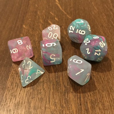 Chessex - Signature - Nebula - Wisteria - Luminary - Set 7 dés - CHX 27545