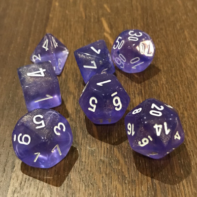 Chessex - Signature - Borealis -  Pourpre   - Luminary - Set 7 dés - CHX 27577