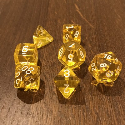 Chessex - Translucide - Jaune - Blanc - Set 7 dés - CHX 23072