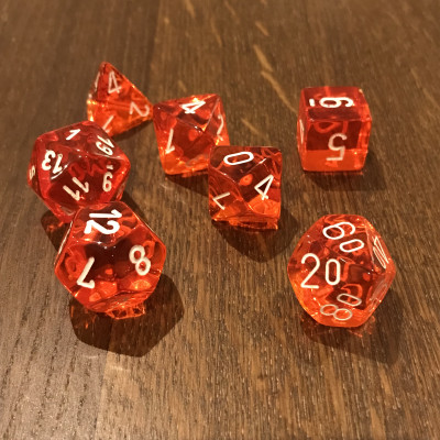 Chessex - Translucide - Orange - Blanc - Set 7 dés - CHX 23073