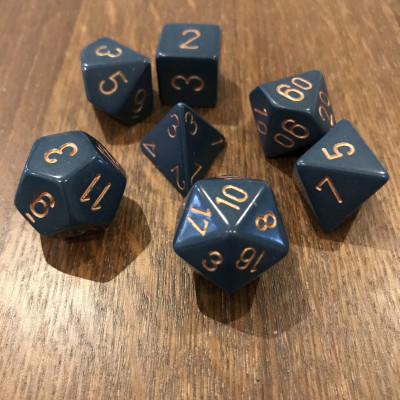 Chessex - Opaque - Bleu Dusty - Doré - Set 7 dés - CHX 25426