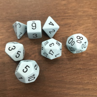 Chessex - Opaque - Pastel  - Bleu -  Noir - Set 7 dés - CHX 25428