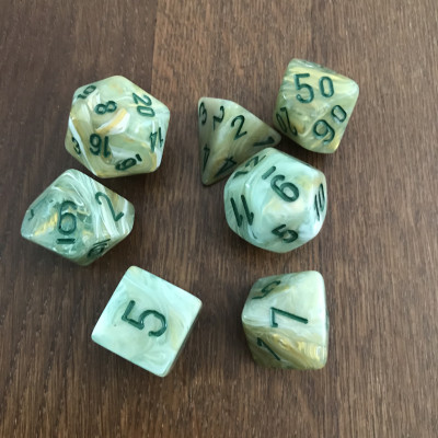 Chessex - Mega Hedral  - Marble  - Vert - Vert foncé - Set 7 dés