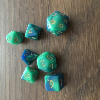 Mini Dice - Set 7 dés -  Vert - Bleu - Jaune  - MG Dice