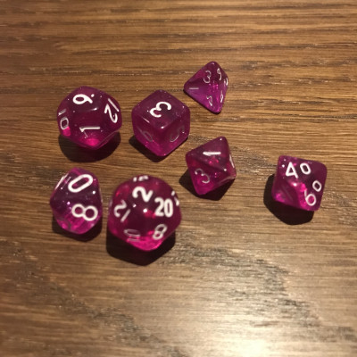 Mini Dice - Set 7 dés - Translucide Pourpre - Blanc - MG Dice