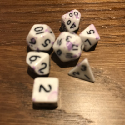 Mini Dice - Set 7 dés - Blanc - tacheté - Pourpre - Noir  - MG Dice