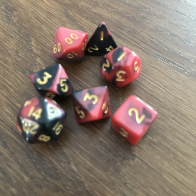 Mini Dice - Set 7 dés - Rouge - Noir - Doré - MG Dice